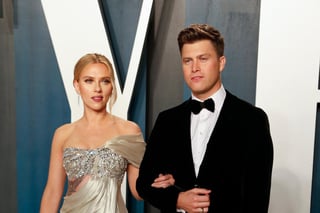 Scarlett Johansson y Colin Jost se casan.
