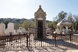 El camposanto más longevo de la ciudad de Torreón guarda miles de mausoleos y tumbas con un gran valor histórico y artístico. (EL SIGLO DE TORREÓN)
