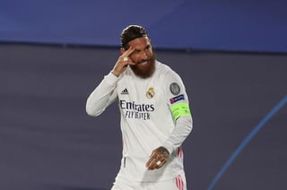 Sergio Ramos volvió a añadir este jueves su nombre a los libros de historia del Real Madrid ya que con su gol frente al Inter de Milán, en el partido correspondiente a la fase de grupos de la Liga de Campeones, alcanzó la cifra de los 100 con la camiseta blanca en 659 partidos. (ARCHIVO)