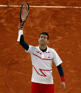 Talento. Djokovic vence a Carreño y accede a sus décimas semifinales en Roland Garros. (ESPECIAL)