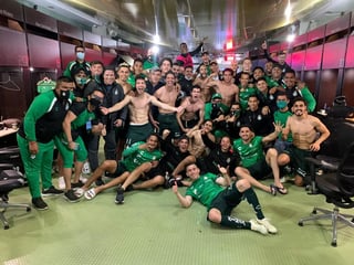 Santos Laguna tomó las redes sociales para celebrar el triunfo y el inicio de la fase final del torneo Guardianes 2020. (ESPECIAL)