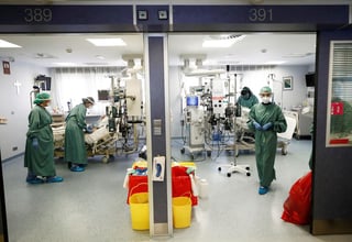 España superó este miércoles los 40,000 fallecidos por coronavirus desde el inicio de la pandemia (40,105), al sumar 349 decesos más en las últimas 24 horas. (ARCHIVO) 