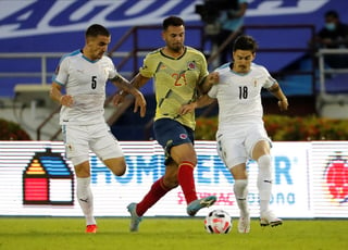 Con tantos de Luis Suárez y Edinson Cavani, Uruguay le recetó el viernes una goleada de 3-0 a domicilio a Colombia, para revivir en la eliminatoria sudamericana al Mundial de 2020. (ARCHIVO)