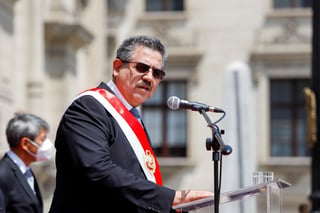 El apoyo político al gobierno transitorio de Perú, que preside el legislador Manuel Merino, comenzó a evidenciar este viernes sus primeras fisuras en el Congreso, que se sumaron al masivo rechazo ciudadano y a las críticas internacionales. (ARCHIVO)