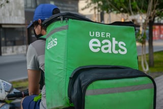 La entrega de comida a domicilio es más que una tendencia; ahora es una necesidad, mencionó el director de Uber Eats.