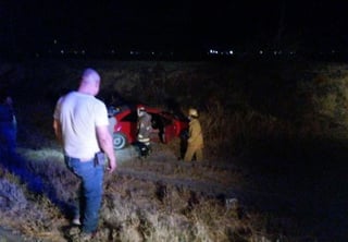 El accidente ocurrió cerca de las 20:30 horas del sábado sobre el kilómetro 24 de la carretera Gómez Palacio-Jiménez.