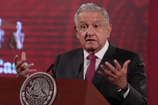 López Obrador adelantó que los contratos de 'outsourcing' que tenga en la administración pública federal se terminarán y el gobierno se hará cargo de pagarles a los trabajadores. (EL UNIVERSAL)