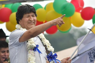 El exmandatario boliviano Evo Morales reasumió este martes la presidencia plena de su partido, el gubernamental Movimiento al Socialismo (MAS), tras haber dejado el cargo en manos interinas mientras estuvo en Argentina. (ARCHIVO)