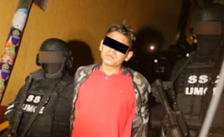 Agentes de la Policía de Investigación (PDI) cumplimentaron una orden de aprehensión por el delito de homicidio contra Kevin Iván, 'El Espagueti' o 'Spaguetti', uno de los narcomenudistas más buscados por las autoridades de la Ciudad de México.
