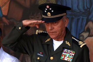 La Fiscalía General de la República (FGR) informó que el general Salvador Cienfuegos, exsecretario de la Defensa Nacional (Sedena), arribó al hangar en la aeronave Gulfstream 4, matrícula N40VC. (ARCHIVO)