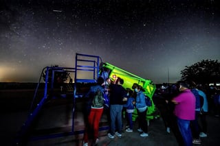 El evento de divulgación científica más importante en México y Latinoamérica, 'La noche de las estrellas', se llevará a cabo este sábado 20 de noviembre y celebrará el 30 aniversario del lanzamiento del Telescopio Espacial Hubble a través de distintas actividades. (ARCHIVO)