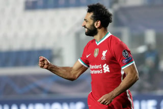 Mohamed Salah se perderá el partido del Liverpool de mañana debido a que volvió a dar positivo a COVID-19. (AP)