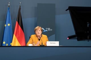 La canciller alemana, Angela Merkel, llamó hoy a los miembros del G20 en el inicio de la cumbre anual de este grupo, que se celebra de forma virtual debido a la pandemia de COVID-19, a contribuir económicamente en los esfuerzos por hacer accesible una vacuna a todos los países.
(EFE)