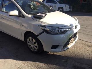 Los primeros reportes indicaron que un vehículo Toyota Yaris, modelo 2017, color blanco, se desplazaba sobre la avenida Rayón.

(EL SIGLO DE TORREÓN)