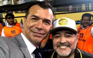 Jared Borgetti tuvo oportunidad de presenciar algunos de los partidos que Diego Maradona dirigió en Culiacán Sinaloa con los Dorados. (ESPECIAL)