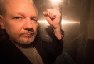 Assange, de 49 años, permanece en una cárcel británica de alta seguridad a la espera del fallo de una jueza sobre su extradición a Estados Unidos. (ARCHIVO)