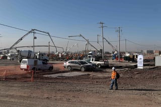 La Cámara Mexicana de la Industria de la Construcción (CMIC) respaldó este jueves los cuatro megaproyectos de infraestructura del presidente, Andrés Manuel López Obrador, por el impacto económico que crearán. (ARCHIVO)