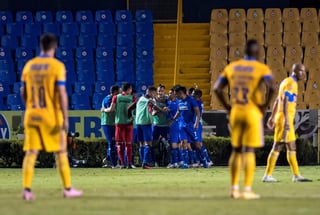 La Máquina celeste de Cruz Azul hizo un gran partido este jueves y venció por 3-1 a Tigres en el Estadio Universitario, en el partido de ida de los cuartos de final. (ARCHIVO)