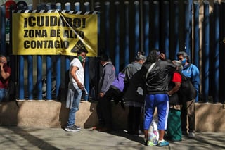 México superó a Brasil en número de muertes por COVID-19 por cada millón de habitantes, de acuerdo con los últimos datos. (ARCHIVO)