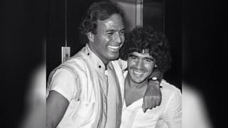 Julio Iglesias, cantante español y amigo de Diego Armando Maradona, mostró su pesar por el fallecimiento del crack argentino y dijo a Efe: “Te amaba mucho Diego”.  (ESPECIAL) 
