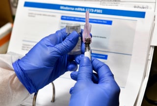 Los reguladores analizarán los datos de prueba de la vacuna. (ARCHIVO) 