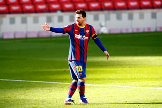 Lionel Messi suma 641 goles con Barcelona, mientras que Pelé metió 643 con el Santos de Brasil. (EFE)