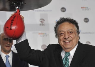 Cuarenta y cinco años se están cumpliendo hoy de que llegó a la presidencia del Consejo Mundial de Boxeo (WBC, por sus siglas en inglés) José Sulaimán Chagnón. (ARCHIVO)