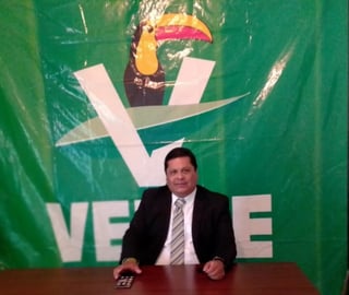 El dirigente del PVEM en Matamoros dijo que la salida de Lizeth Inungaray obedece a que tiene ofrecimientos de otros partidos políticos, además de que está siendo mal asesorada. (EL SIGLO DE TORREÓN) 
