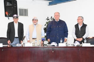 Los nuevos socios mayoritarios del Grupo Acero del Norte (GAN), encabezados por Julio Villarreal Guajardo, fueron presentados en las oficinas generales de Altos Hornos de México, en Monclova.