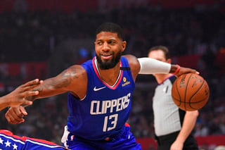 El alero de Los Angeles Clippers Paul George firmó una extensión máxima de contrato que le garantiza 226 millones de dólares durante los próximos cinco años, informó este jueves el equipo de la NBA. (AGENCIAS)
