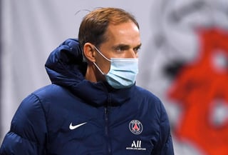 El París Saint-Germain anunció este jueves la destitución del entrenador Thomas Tuchel, a medio año de que terminara su última temporada de contrato con el club de la capital, según adelanto la web del diario L'Équipe. (ARCHIVO)
