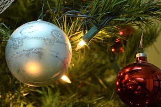 Sin Navidad no hay árbol de Navidad, por lo que para entenderlos mejor es necesario explicar el origen de esta fecha. (ARCHIVO)

