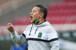 Clubes de la Liga MX han mandado su apoyo a Ignacio Ambriz, entrenador del León, quien fue internado por complicaciones relacionadas al COVID-19. (ARCHIVO)