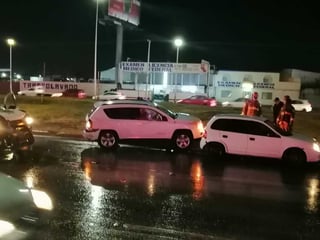 En el choque participaron el conductor de un vehículo de la marca Volkswagen Jetta color blanco, identificado como Fermín, y el operador de un tráiler color blanco. (EL SIGLO DE TORREÓN)
