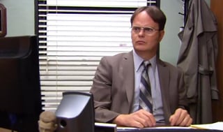 Para festejar la llegada de The Office al servicio de streaming de NBC, Peacock, luego de su salida de Netflix, la plataforma ha compartido una escena inédita sobre la broma final de “Jim” a “Dwight” en la serie. (ESPECIAL)     