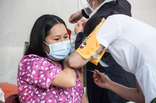 El mandatario indicó que según un informe, en América Latina, México es el país que más ha aplicado la vacuna contra esta pandemia. (ARCHIVO)