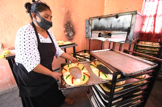 Una pastelería en Matamoros, Coahuila, ofrece las roscas de Baby Yoda. (EL SIGLO DE TORREÓN/ Fernando Compeán)