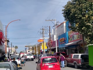 En San Pedro no se tiene tanto problema con el ambulantaje, pues sí hay vigilancia del Municipio para regularlo. (EL SIGLO DE TORREÓN) 