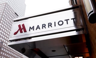 Tres grandes empresas estadounidenses, incluida la conocida cadena de hoteles Marriott, van a suspender sus donaciones a los legisladores republicanos que esta semana trataron de frenar la confirmación de Joe Biden como próximo presidente. (AGENCIAS) 