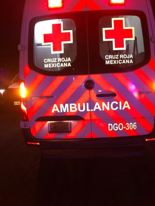 El personal de Cruz Roja llevó al hombre a un hospital privado y su estado de salud se reporta grave. (EL SIGLO DE TORREÓN)