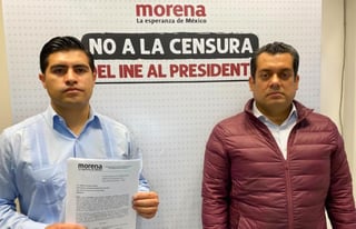El partido en el gobierno acusa a los dos consejeros de difundir datos de la investigación que se lleva a cabo en el INE, en contra de las declaraciones (electorales) que hizo el presidente Andrés Manuel López Obrador, en sus conferencias matutinas.
(ESPECIAL)