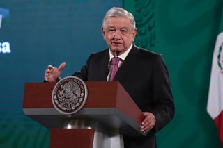 El presidente de México, Andrés Manuel López Obrador, afirmó este sábado que seguirá subiendo videos a las redes sociales 'mientras no nos censuren'. (ESPECIAL)