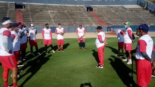 El equipo representativo de Panamá se dio cita en el Estadio Rod Carew, de la capital de ese país, para iniciar la concentración rumbo a la Serie del Caribe Mazatlán 2021, bajo el mando de su mánager, Alfonso Urquiola. (CORTESÍA)