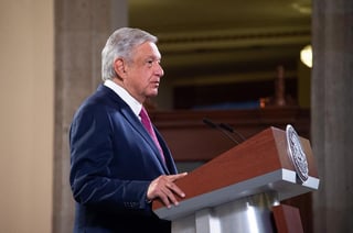 López Obrador aseguró que se mantiene el compromiso del gobierno federal de inmunizar a todos los adultos mayores antes de que termine marzo.