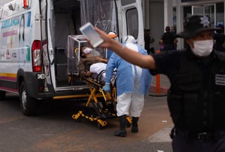 Personal del Hospital de Especialidades del Instituto de Seguridad y Servicios Sociales de los Trabajadores del Estado en Michoacán denunció ser víctima de negligencias al ser obligados a atender pacientes con coronavirus. (ARCHIVO)