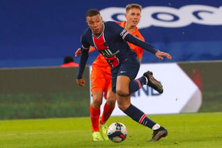 El París Saint-Germain hizo valer la pegada de la tripleta que conforman Kylian Mbappé, autor de un doblete, el brasileño Neymar y el argentino Muaro Icardi para ratificarse en el liderato de la Liga francesa, tras imponerse este viernes por un contundente 4-0 al Montpellier. (AGENCIAS / AP) 