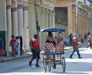 La llegada de Joe Biden a la Casa Blanca abre un nuevo escenario para las relaciones entre Cuba y Estados Unidos, marcadas por la hostilidad y el incremento de las sanciones durante el mandato de Donald Trump. ¿Volverá el deshielo de la era Obama?. (ARCHIVO)