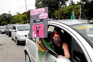 El Movimiento Brasil Libre (MBL) y la organización Vem Pra Rua (Ven a la Calle) reunieron a unos 500 automóviles en una caravana que recorrió varias calles de Sao Paulo. (EFE) 