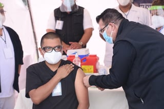 Coahuila tiene 3 millones 129 mil 782 habitantes y con corte al viernes 22 de enero de 2021, únicamente han recibido el biológico contra dicha enfermedad 26 mil 325 personas, es decir, un 0.84 por ciento. (ARCHIVO)
