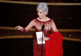 Jane Fonda se consolidó en Hollywood como una actriz camaleónica y una activista social, y ahora los Globos de Oro honrarán su ilustre carrera con su máximo galardón. (ARCHIVO) 
